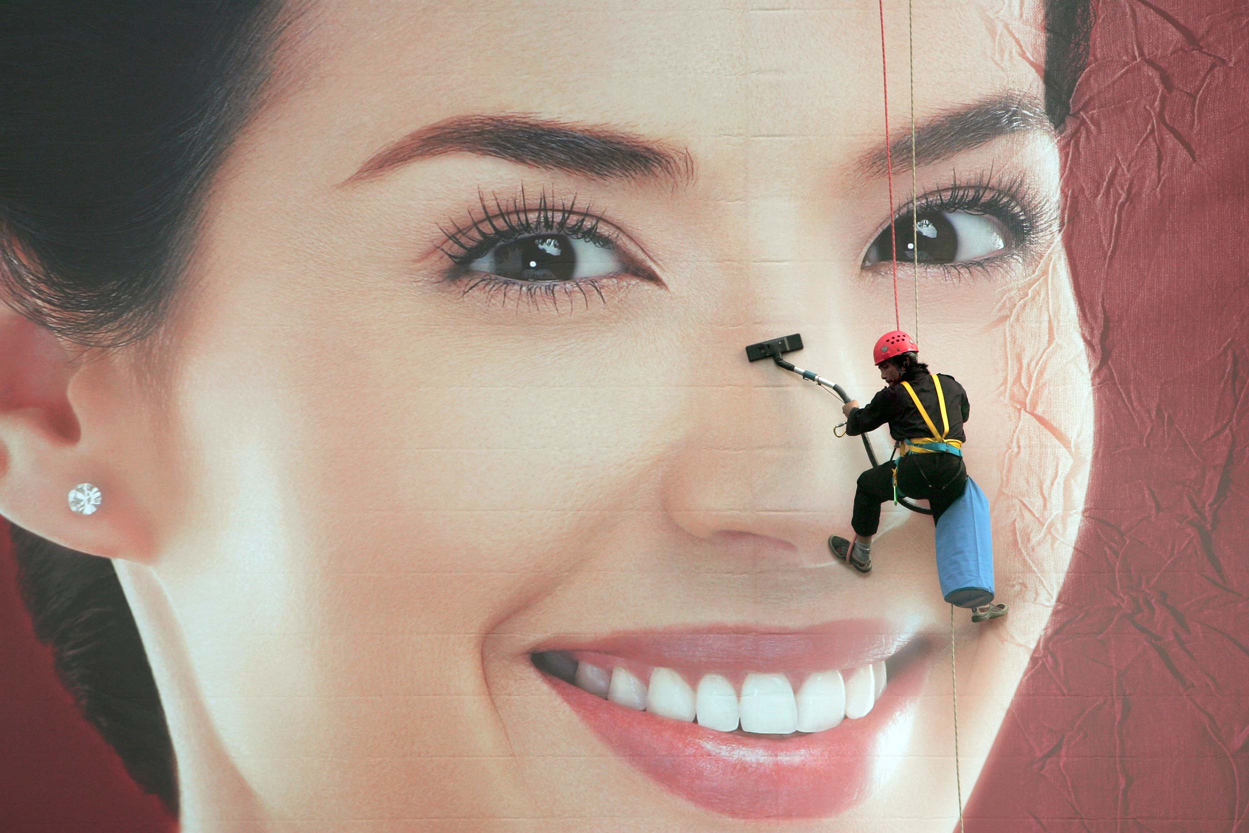 CVS bans the airbrush on its beauty products