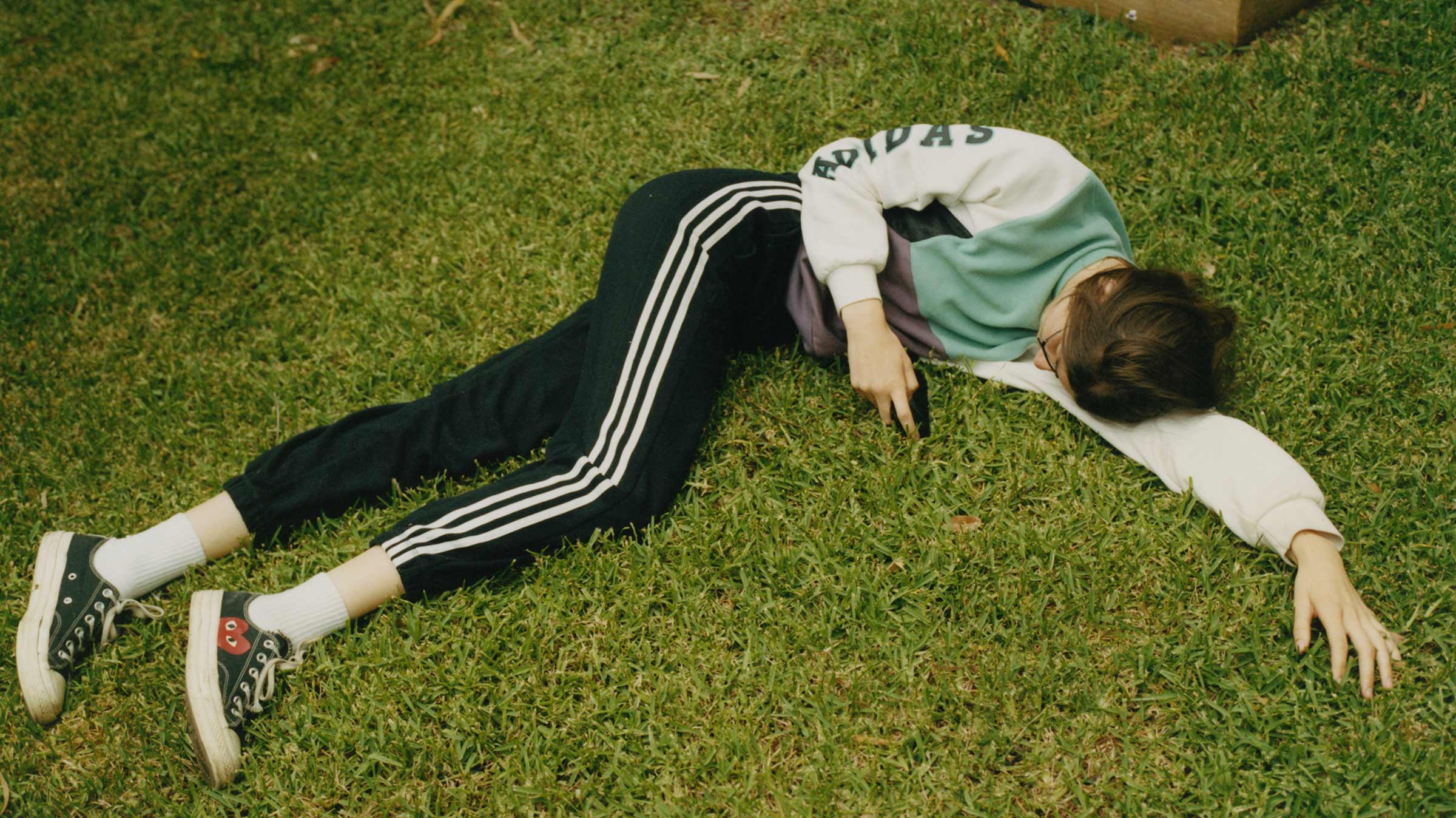 Stef Mitchell captures a haunting adolescence in ‘One Damn Thing After Another’