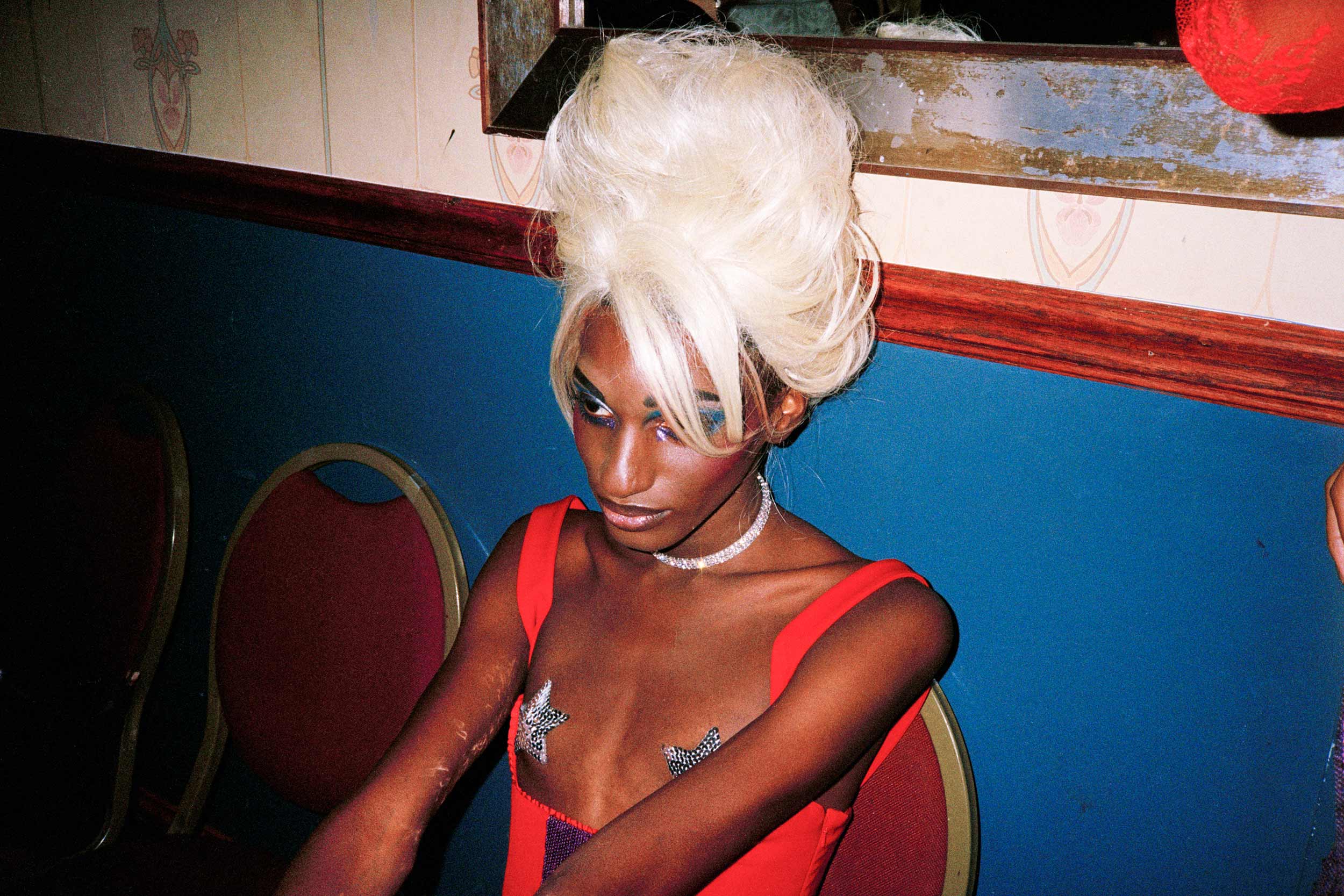 Marie Tomanova captures the vulnerability of American youth