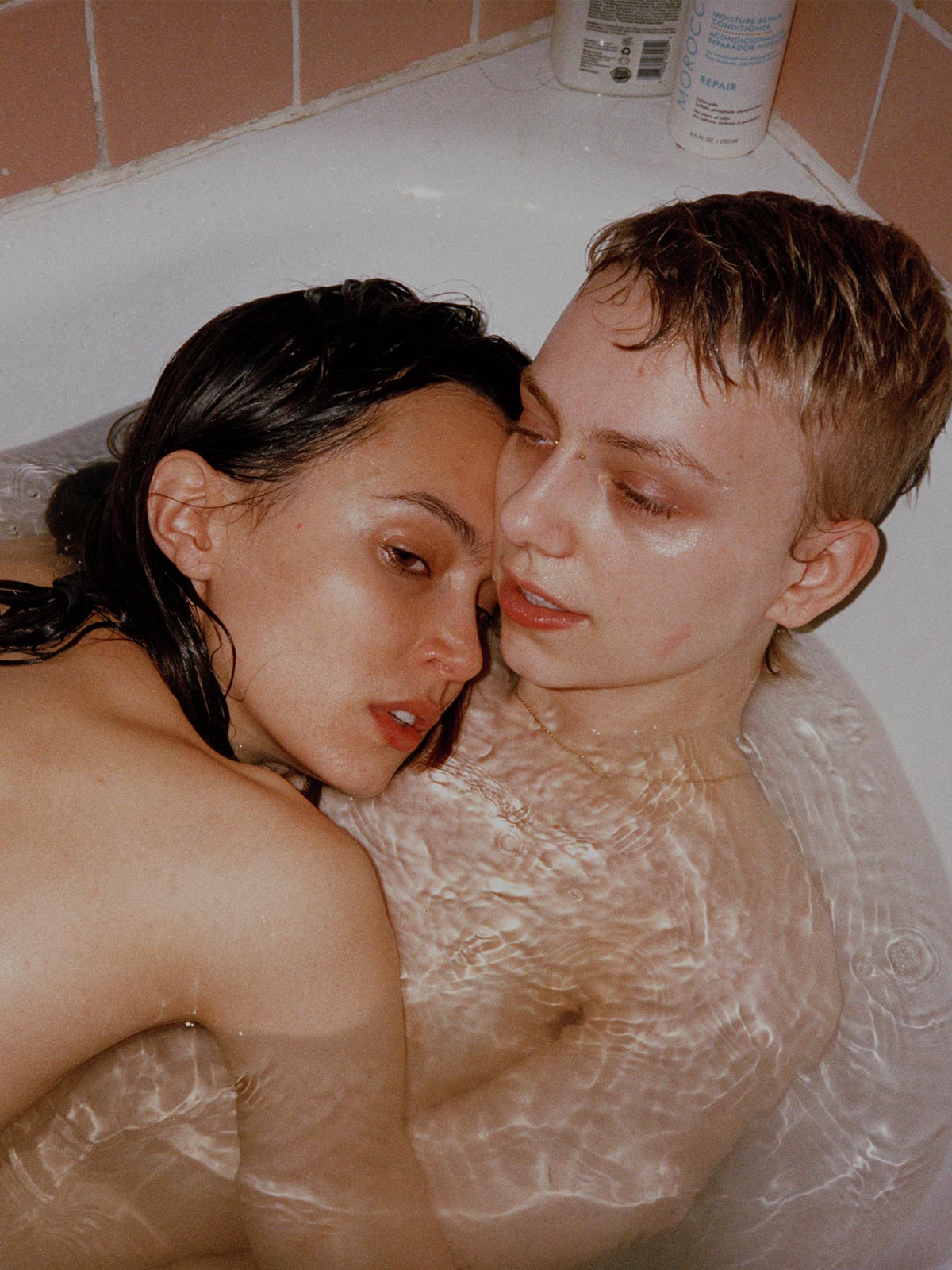 Marie Tomanova captures the vulnerability of American youth