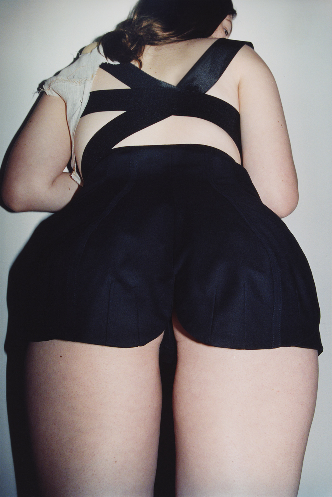 Karoline Vitto reasserts women’s bodily autonomy by accentuating their flesh