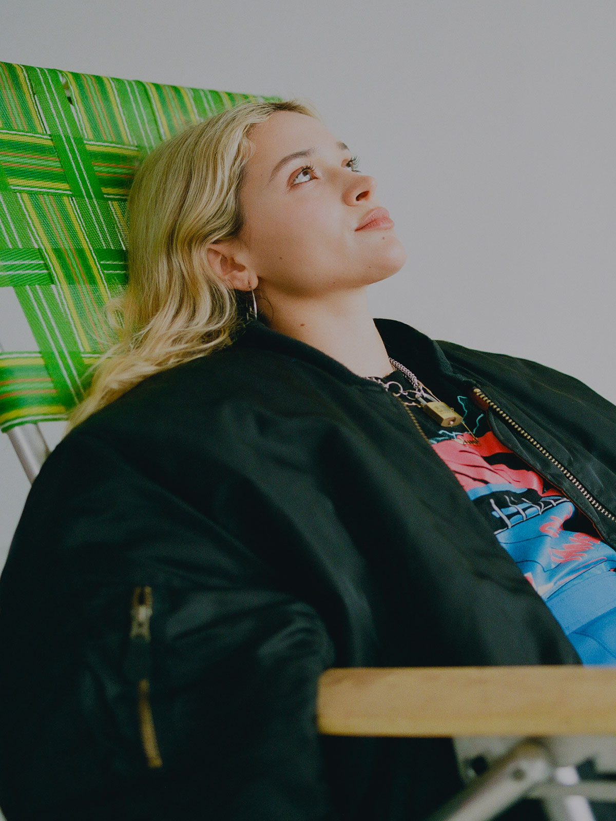 Lolo Zouaï’s tour rider: tea, essential oils, and racing jackets