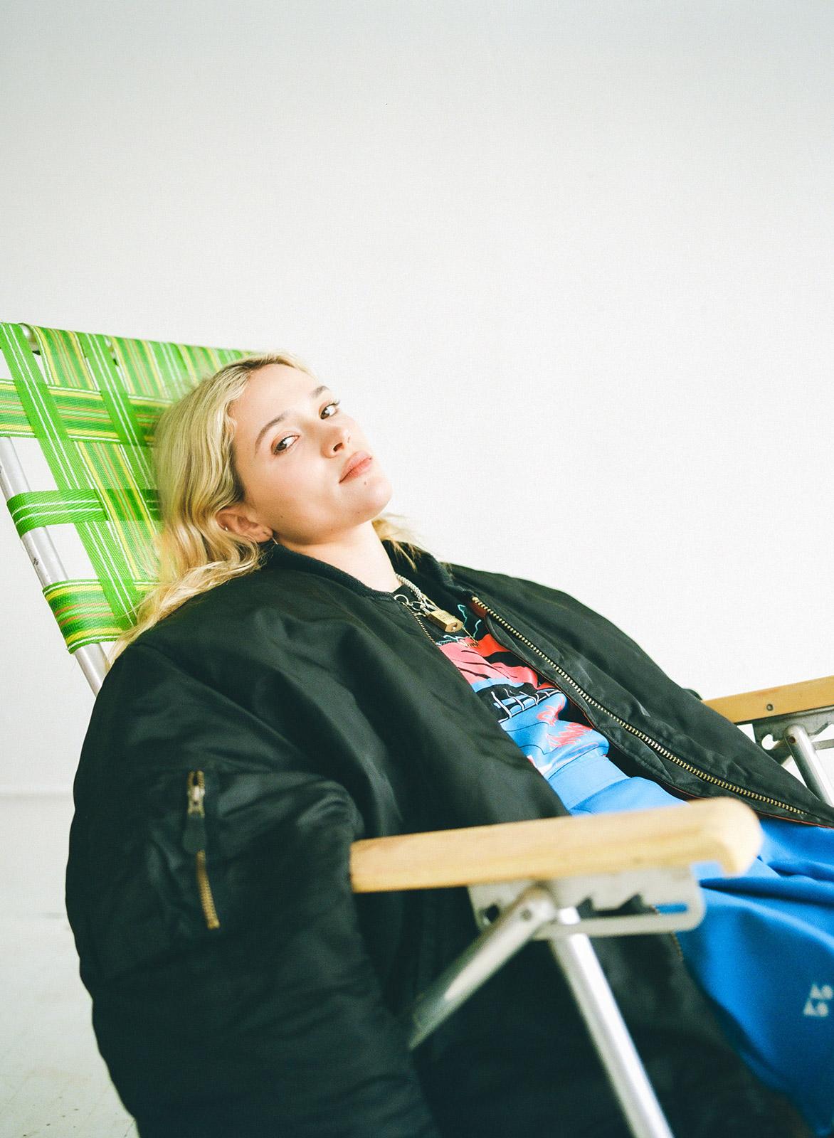 Lolo Zouaï’s tour rider: tea, essential oils, and racing jackets