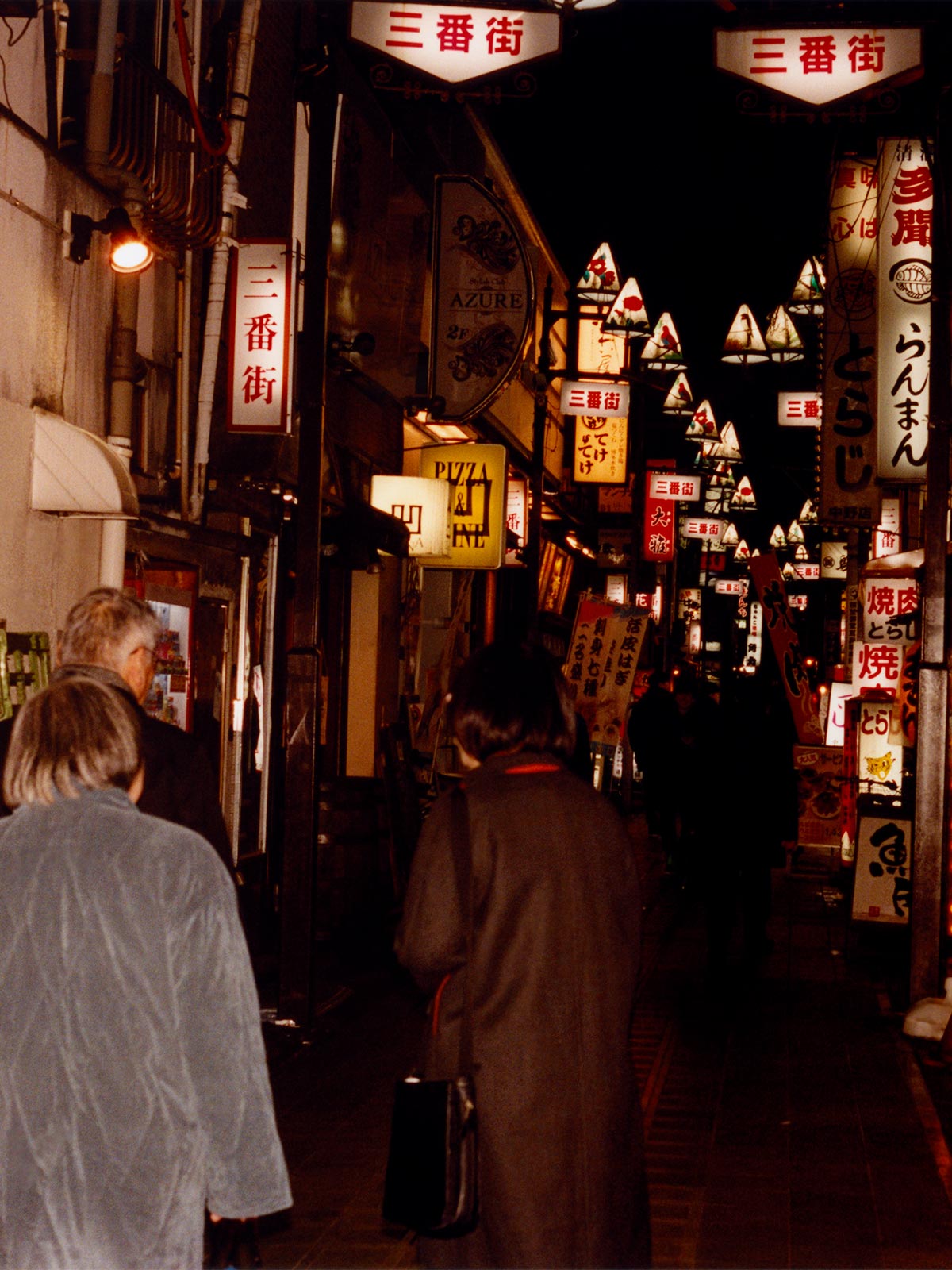 Photographer Lucie Rox’s exploration of solitary travel in Japan—with help from Barthes