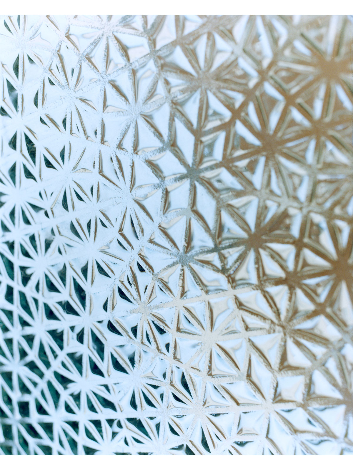 Photographer Suleika Mueller shoots architect Nevine Nasser in her Islamic heart creation