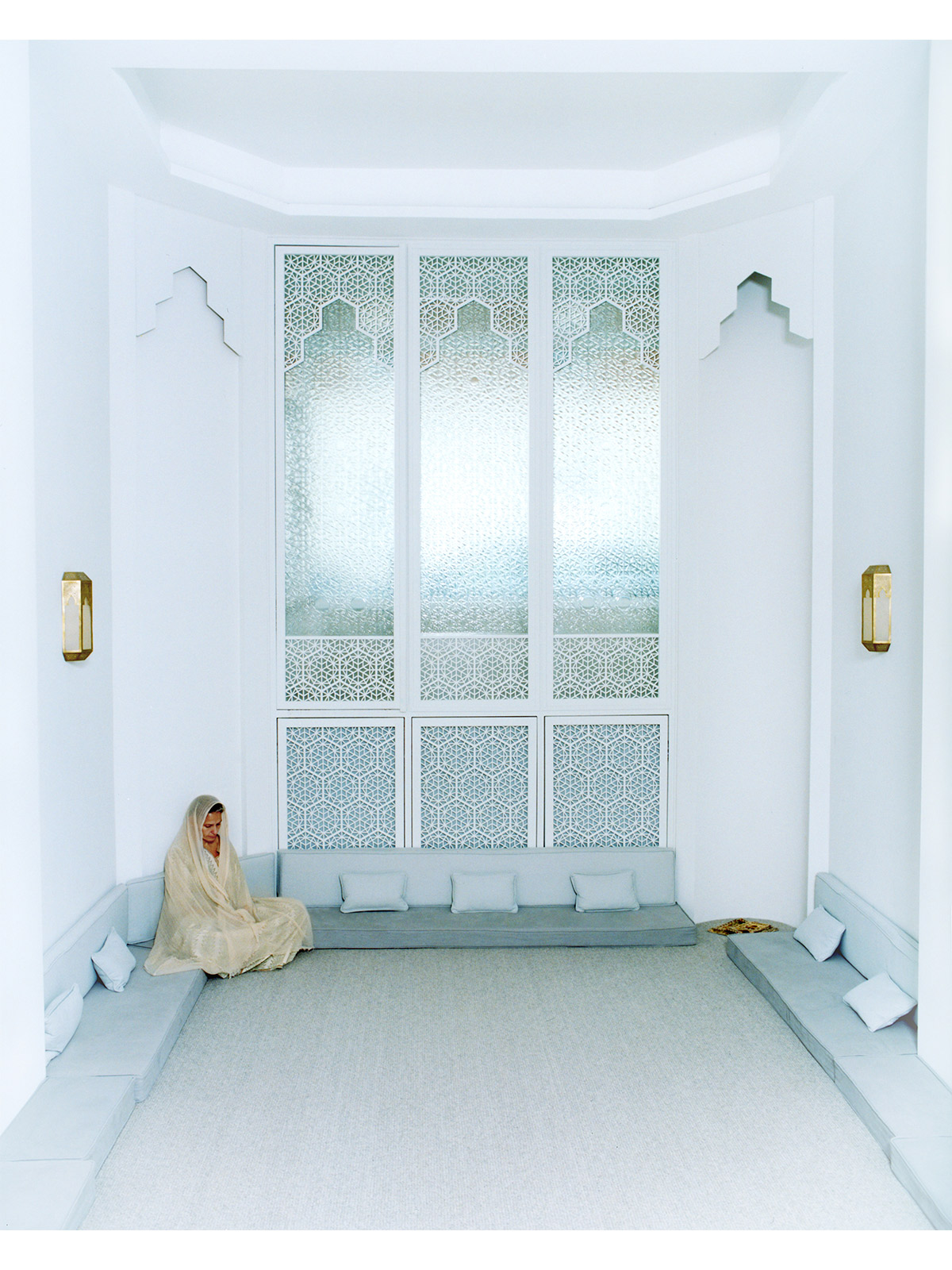 Photographer Suleika Mueller shoots architect Nevine Nasser in her Islamic heart creation