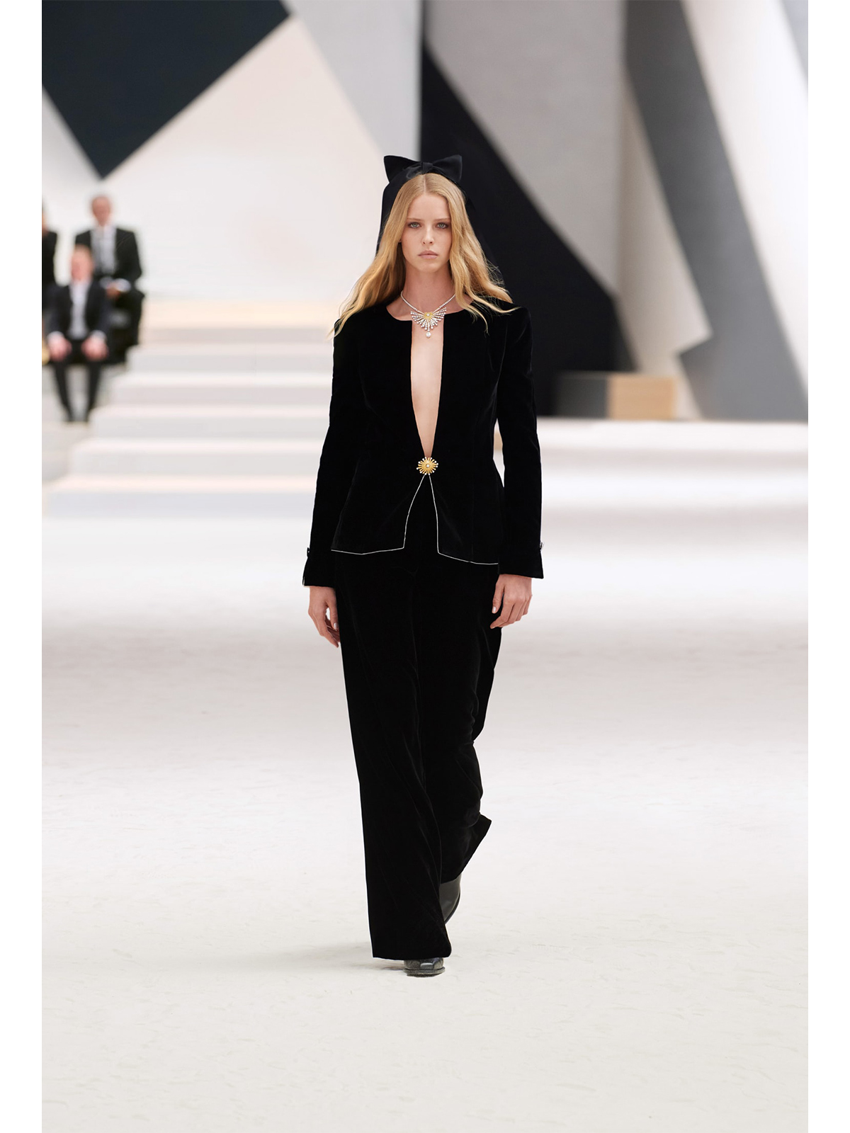 Chanel’s Fall/Winter 2022/2023 haute couture show was rife with camouflage and optical illusion