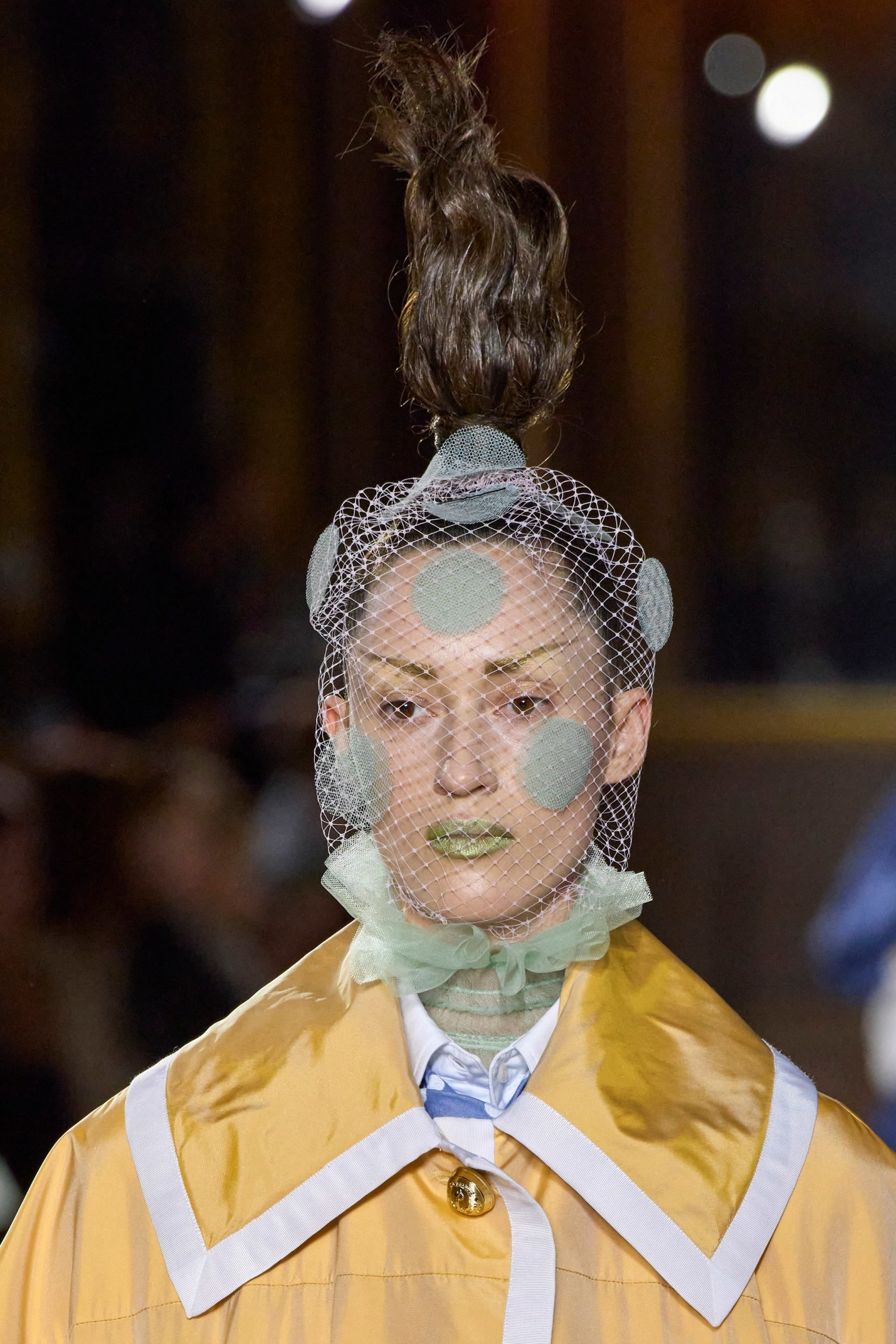 Isamaya French shines fashion week with an understated, sophisticated aesthetic.