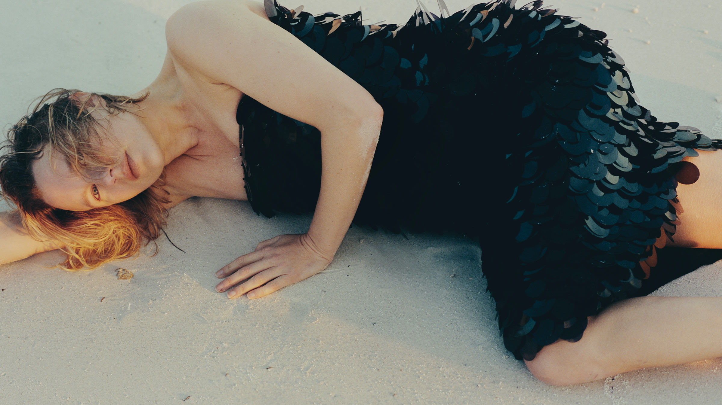 Photographer Alessandro Mannelli and stylist Francesco Saverio Costanzo observe the textures of the seaside