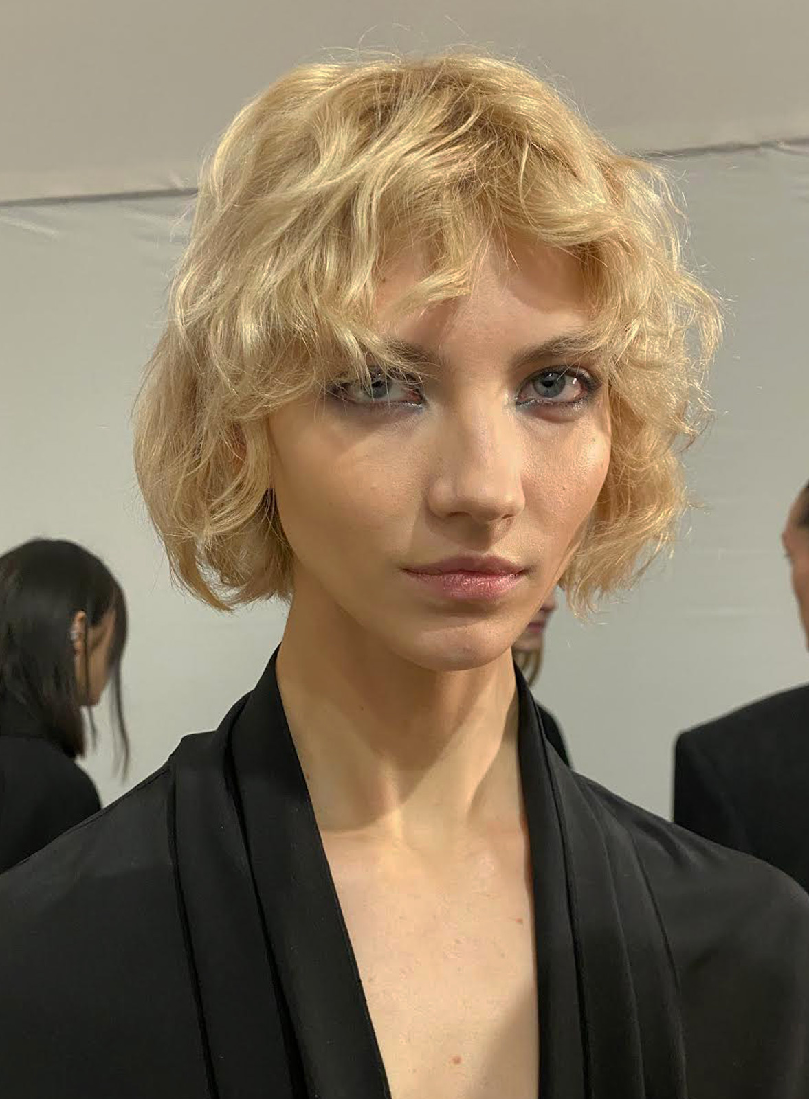 Lucia Pieroni reflects the harmony between old-school and present-day glamor