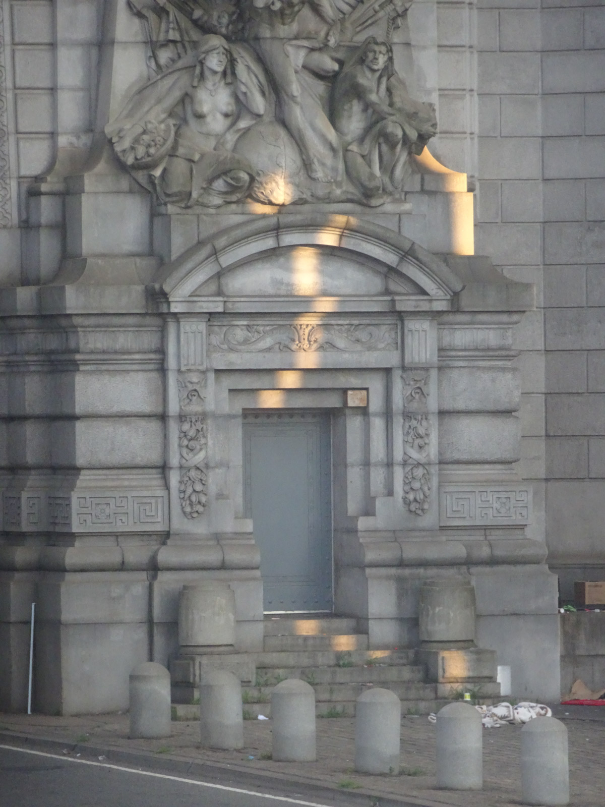 Kristie Muller’s subject is peculiarity itself