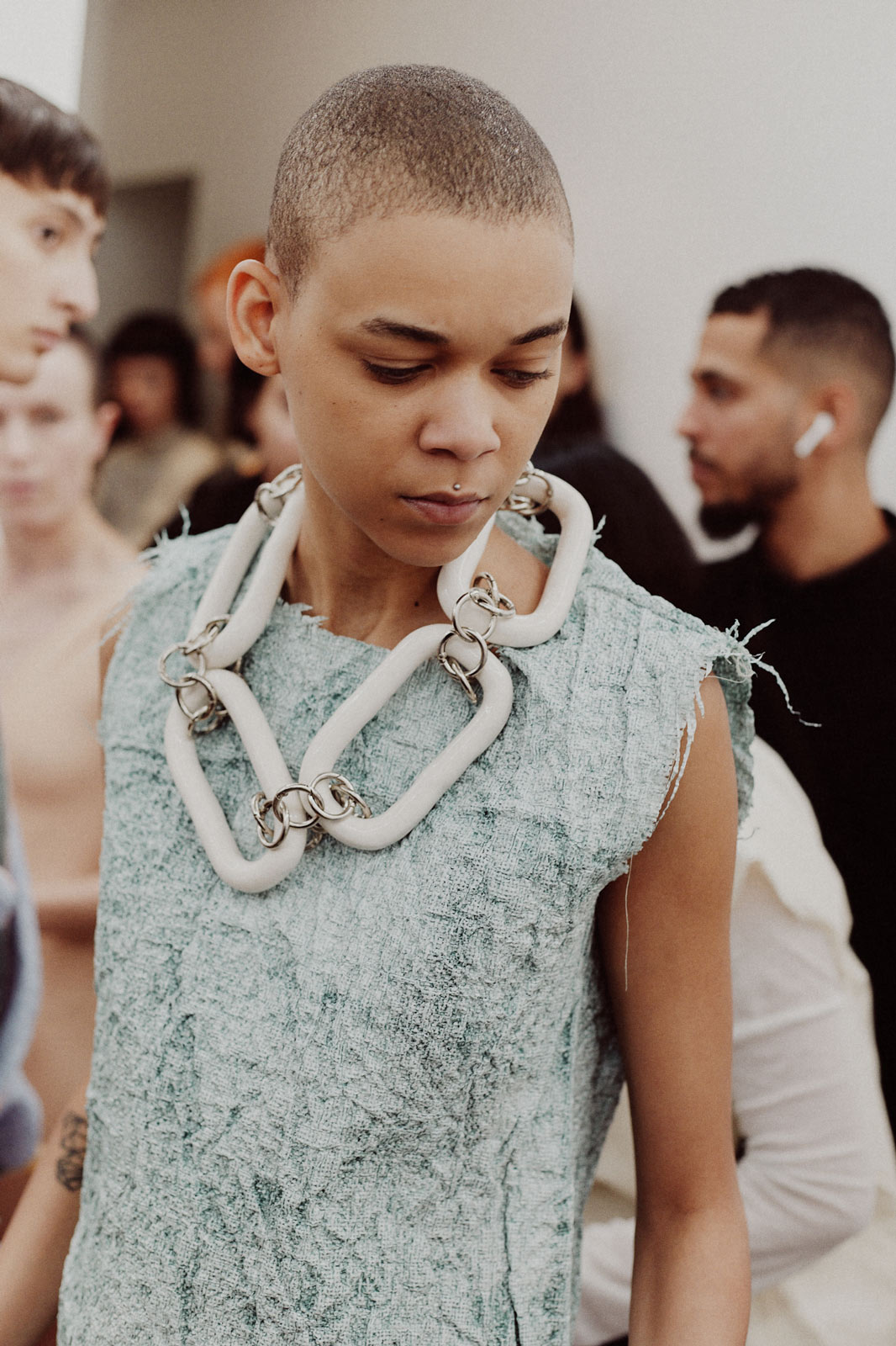 Niccolò Pasqualetti leans into contradiction