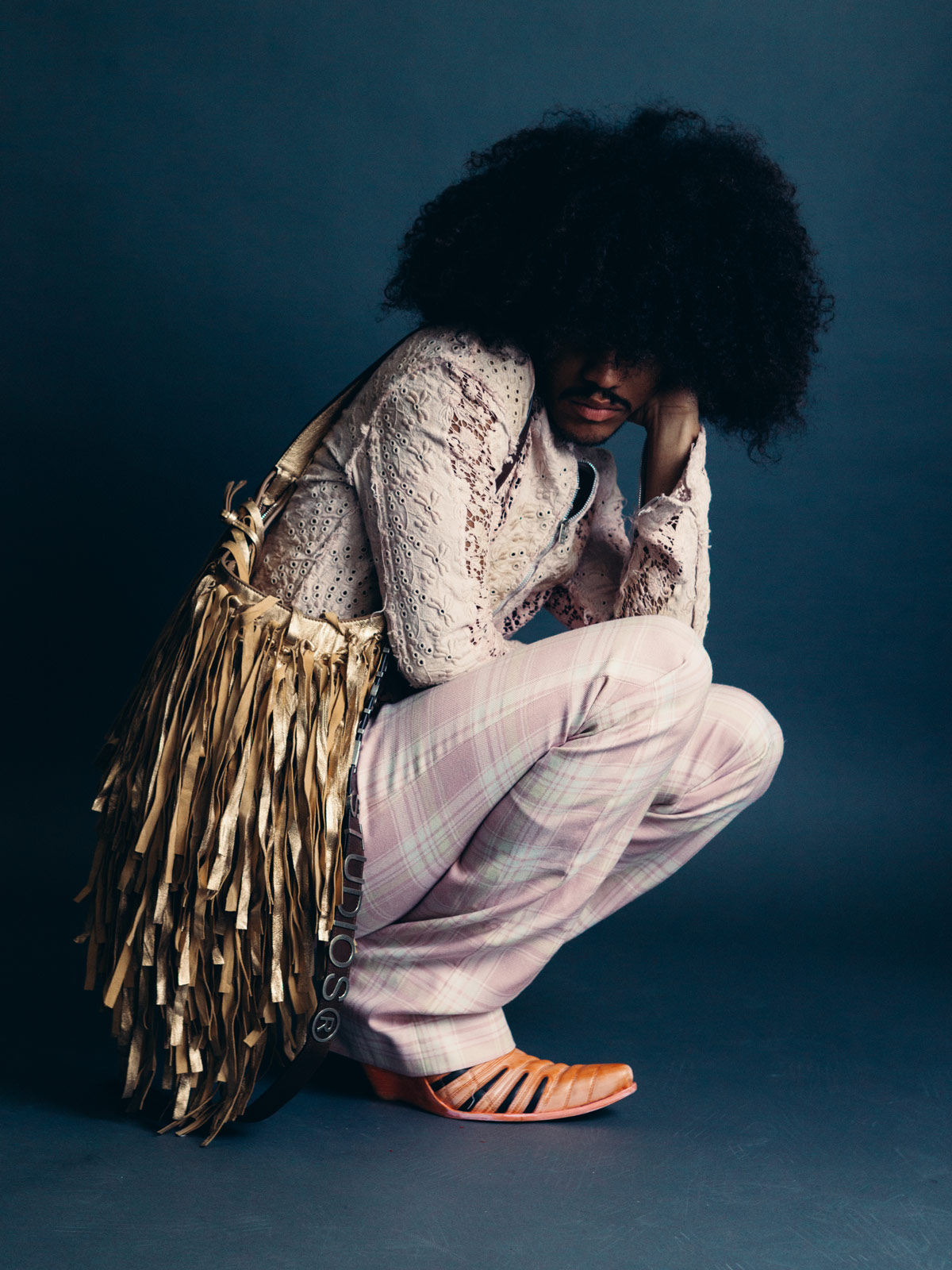 Samuel de Saboia navigates chaos on canvas