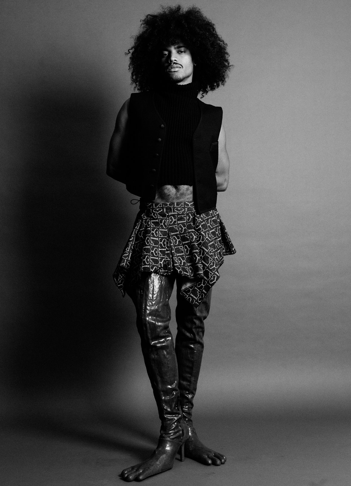 Samuel de Saboia navigates chaos on canvas