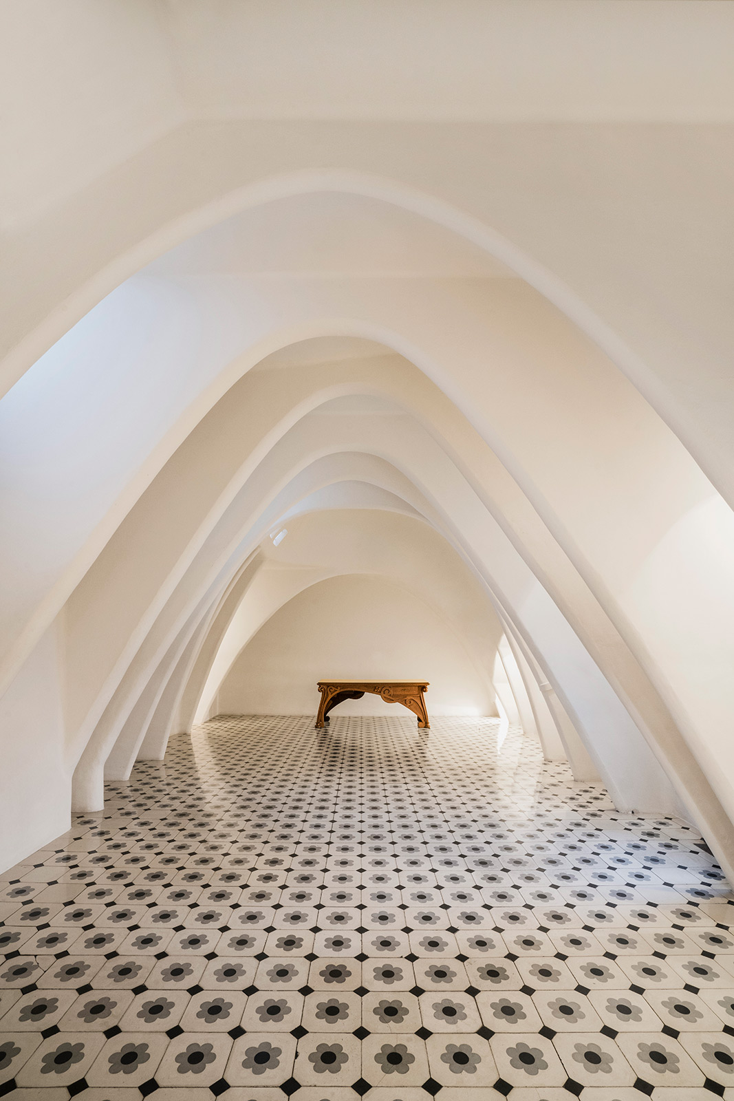 Artist Sofia Crespo’s ‘Structures of Being’ illuminates Barcelona