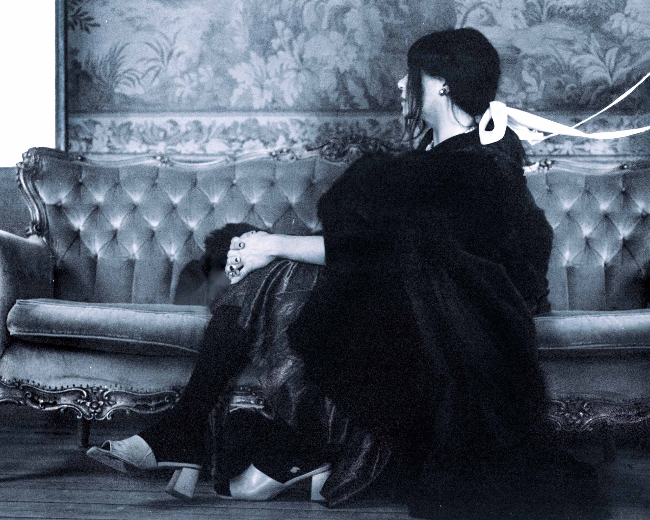 Is a socialite just a scammer who succeeded?