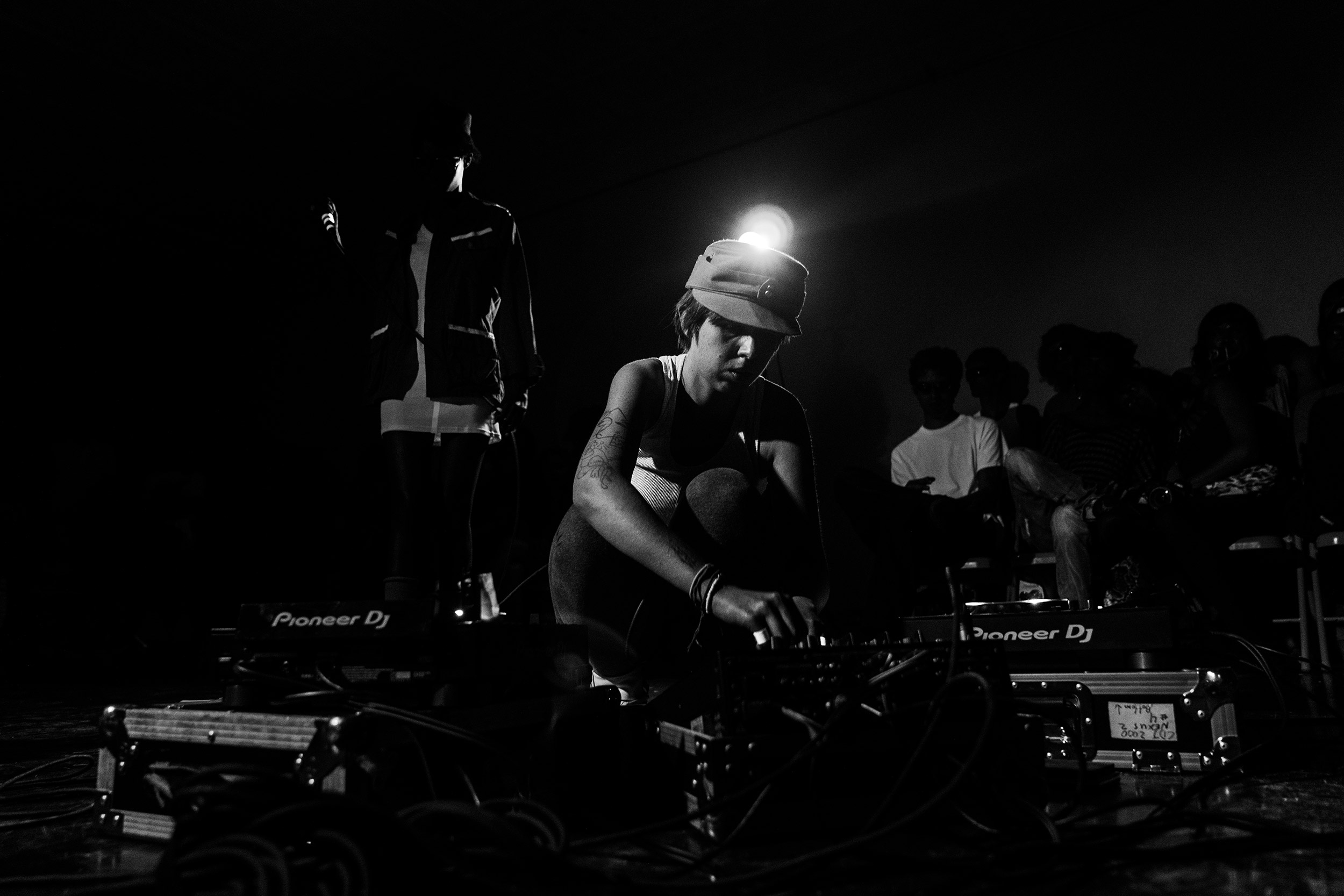 Experimental pop duo NEW YORK’s ‘rapstar*’ maintains an artful anonymity