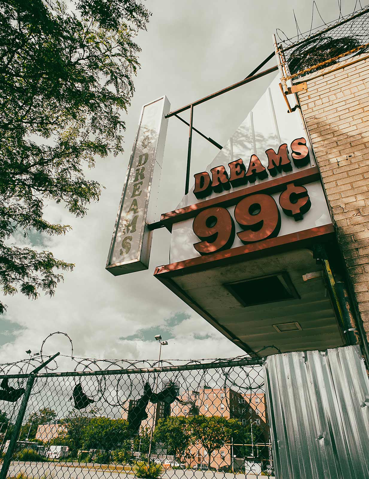 David Gray’s ‘Wait For It’ renders New York City as a playground of light and shadow