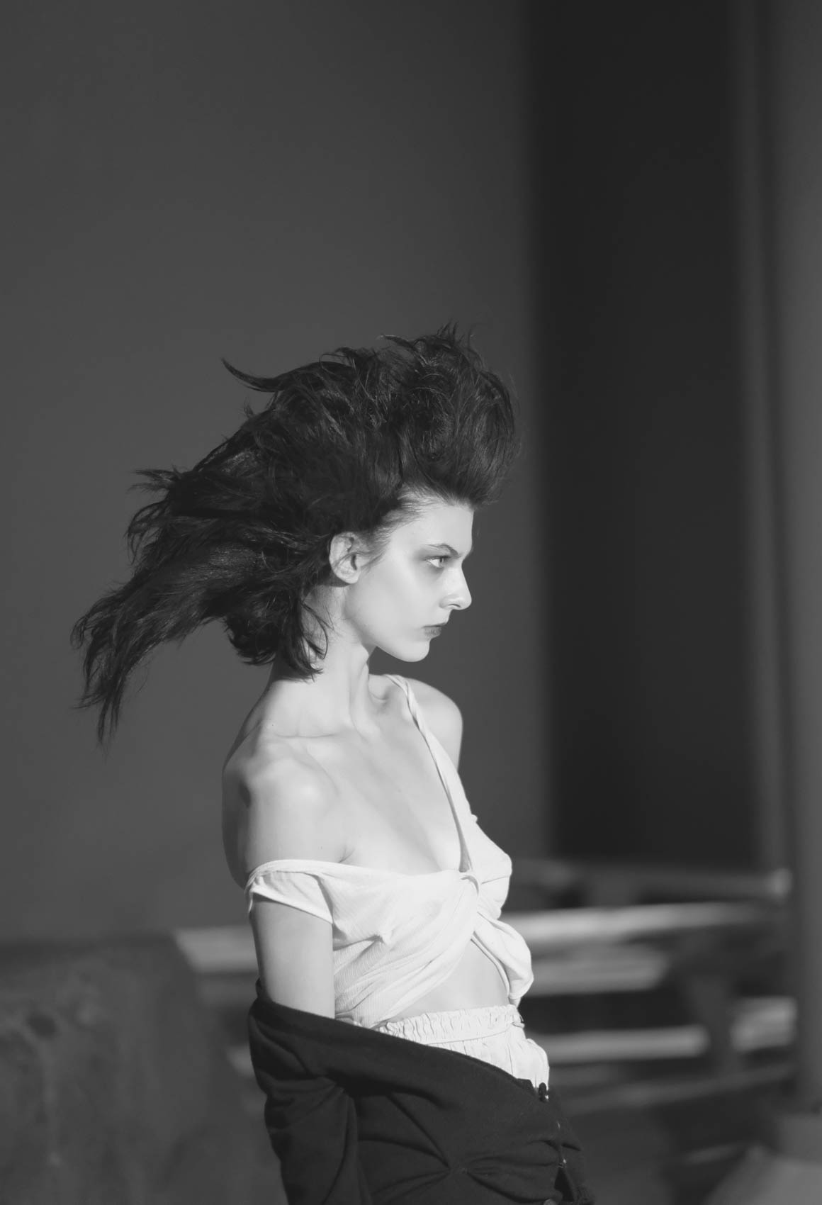 To bleed the myth of the American woman