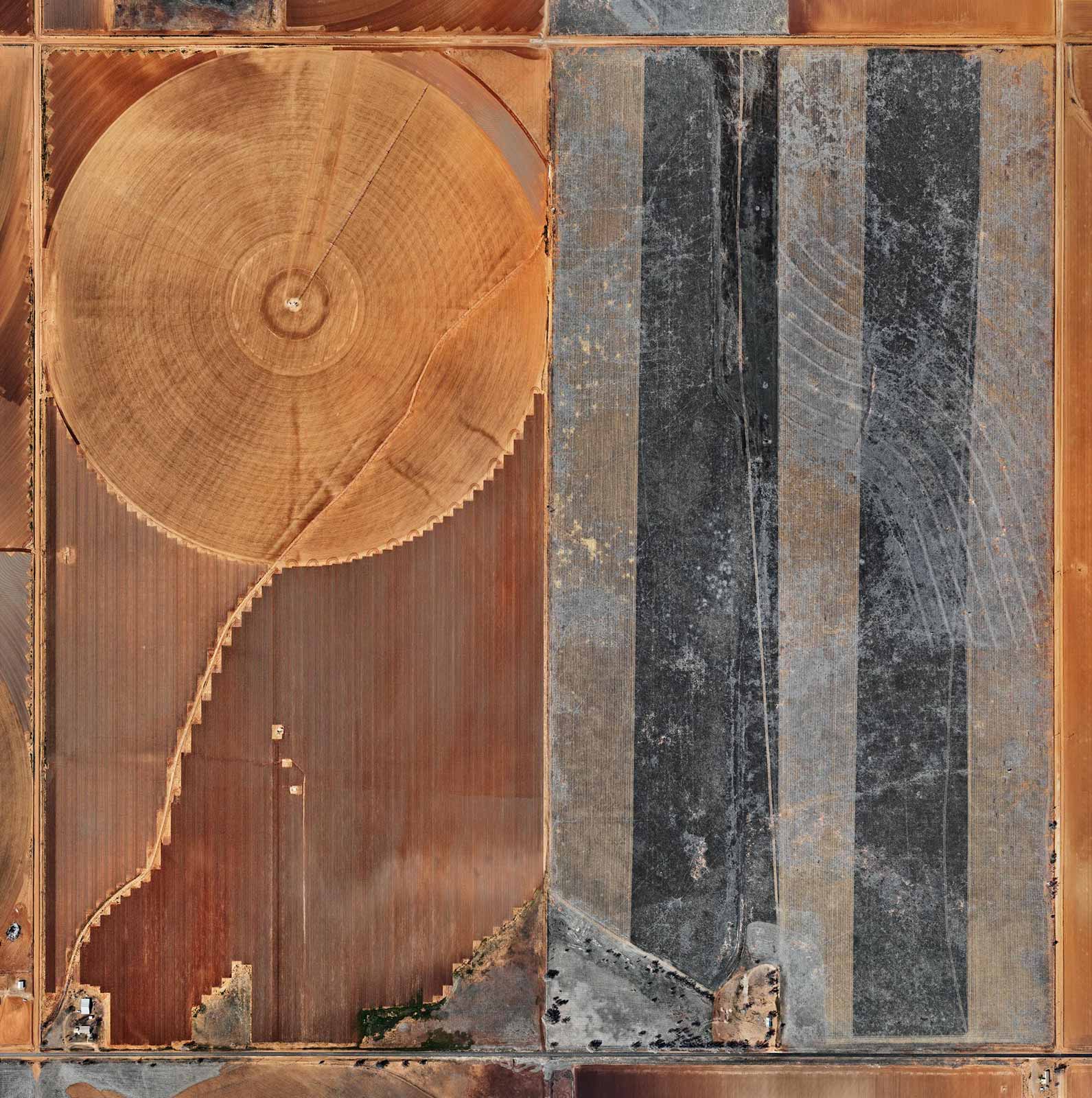 Photography at the edge of catastrophe