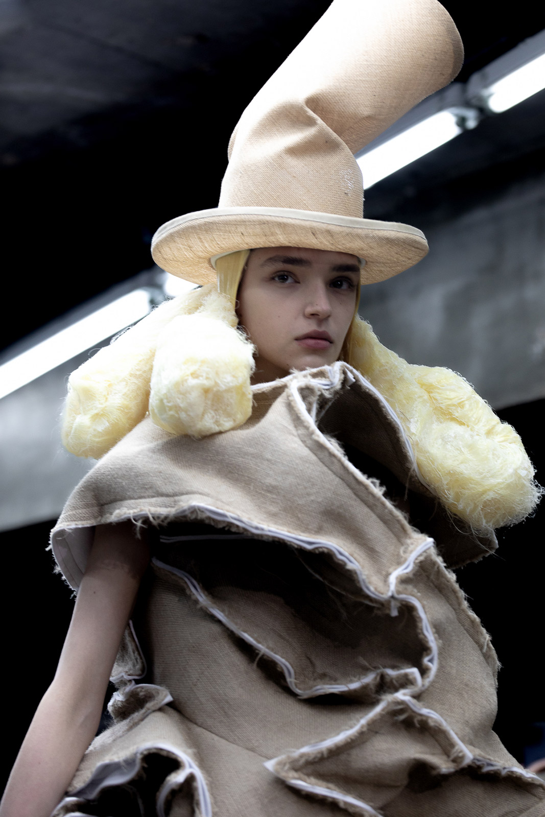 Whimsy by way of distortion in Comme des Garçons SS26